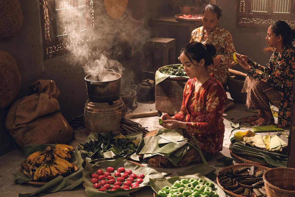 Nồi nước dùng hầm xương